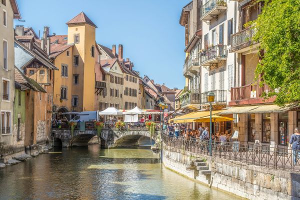 Découvrez les secrets d'Annecy grâce aux habitantes experts